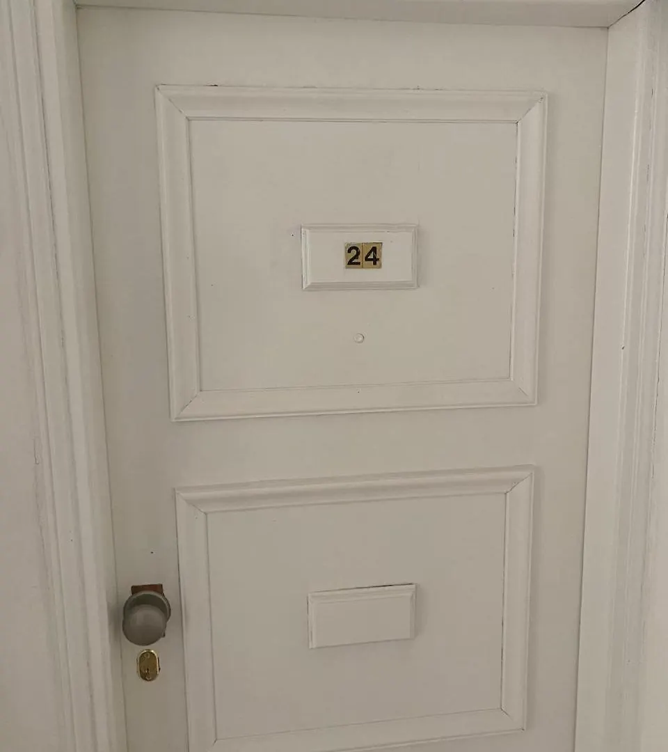 Center Point Apartment Larnaca