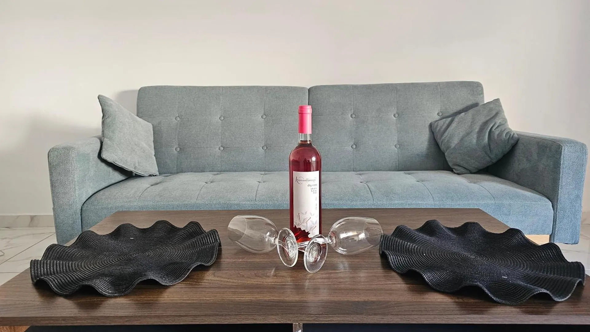 Center Point Apartment Larnaca