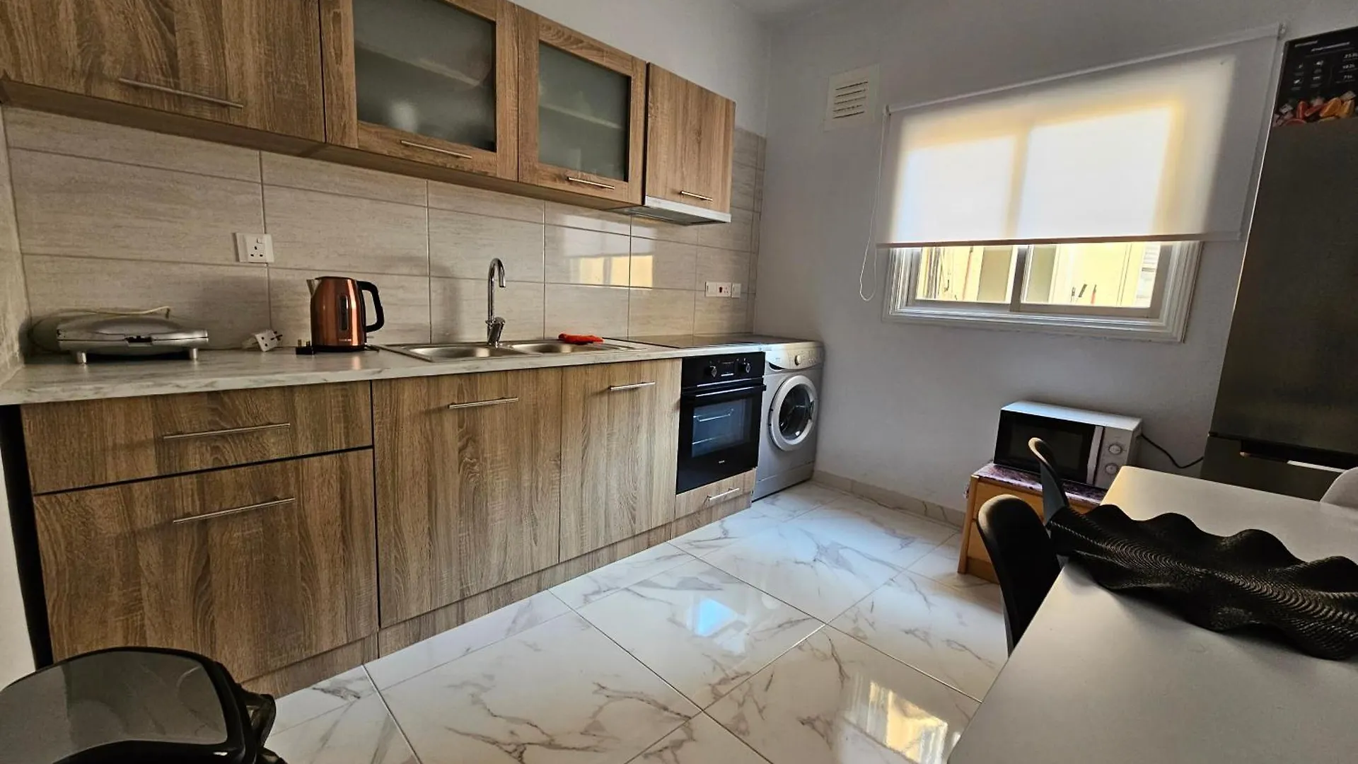 Center Point Apartment Larnaca
